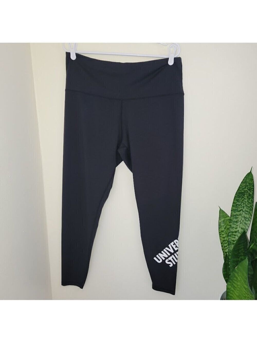 Universal Studios Logo Leggings Black Adult Women's Size XL - Picture 3 of 8